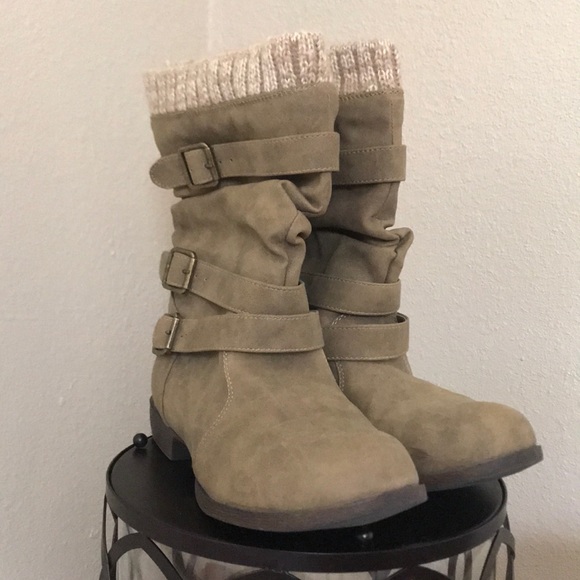3/$15✨ JustFab Boots - Picture 1 of 8
